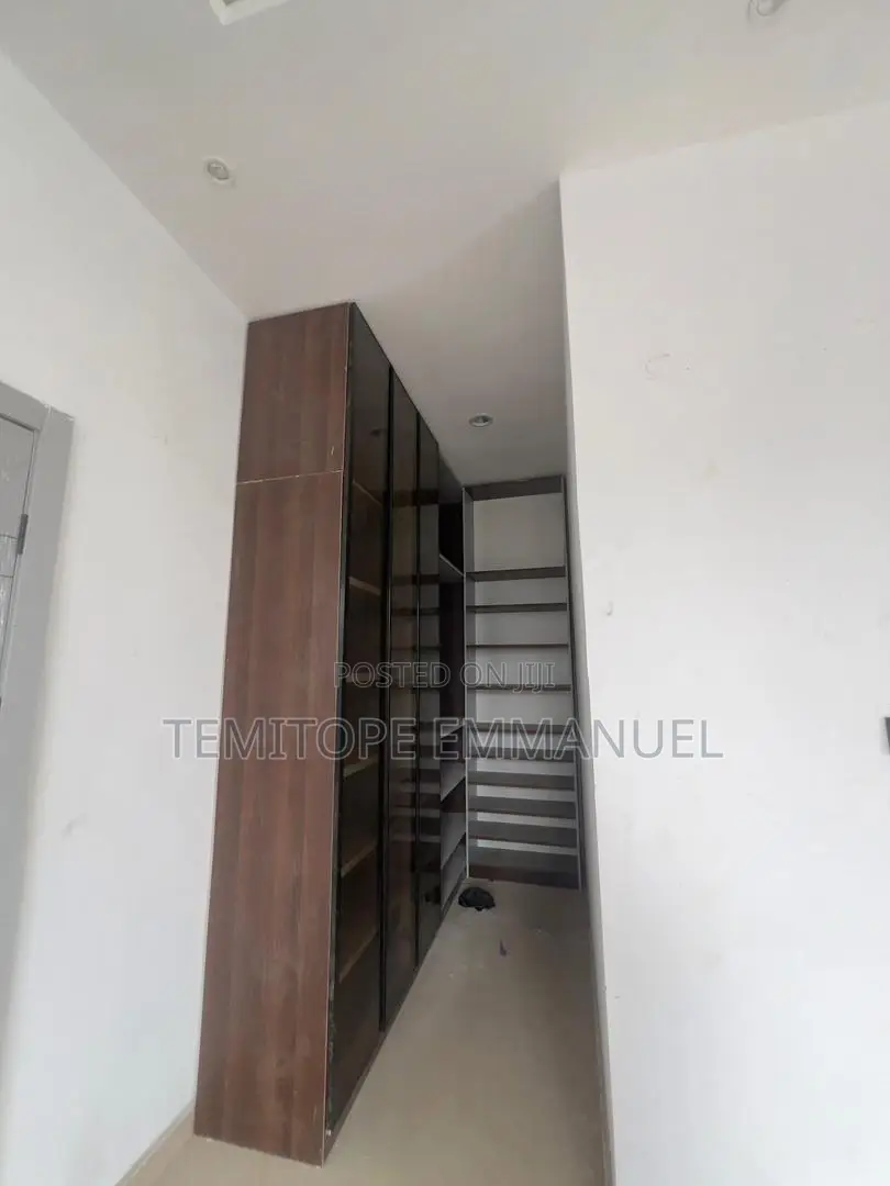 Furnished 4bdrm Duplex in GRA Phase 1 for sale