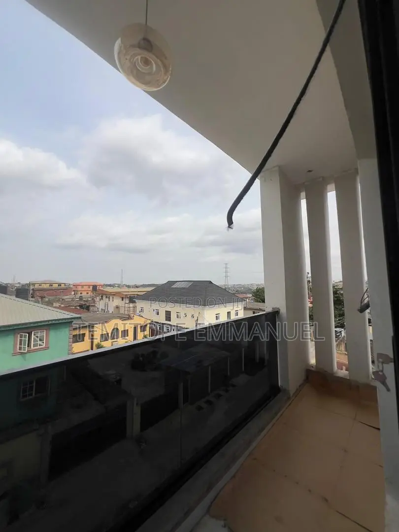 Furnished 4bdrm Duplex in GRA Phase 1 for sale