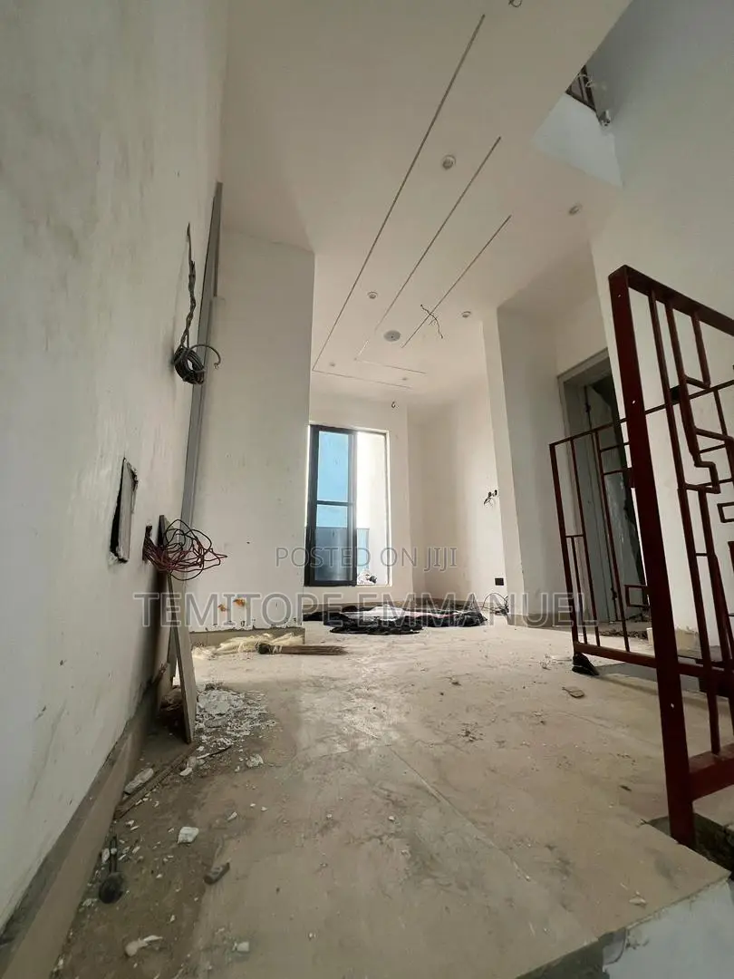 Furnished 4bdrm Duplex in GRA Phase 1 for sale