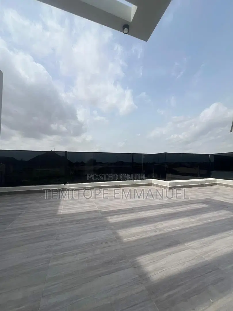Furnished 5bdrm House in Omole Phase 2 for sale