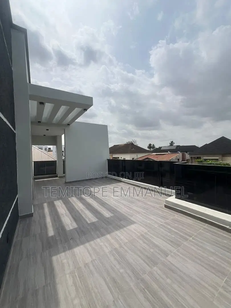 Furnished 5bdrm House in Omole Phase 2 for sale