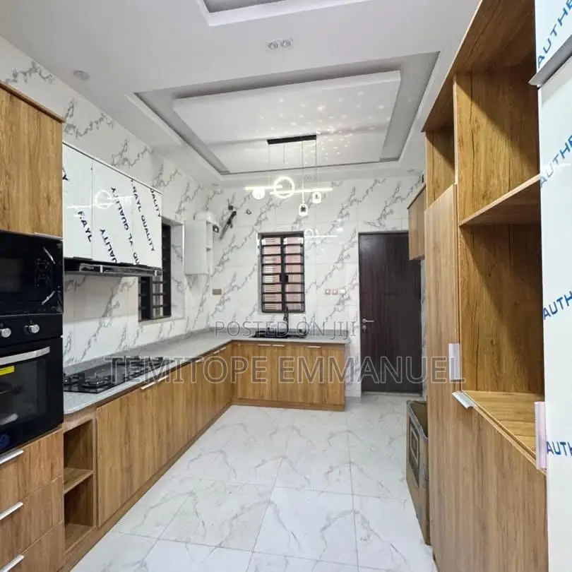 Furnished 4bdrm Duplex in Ebute Metta for sale