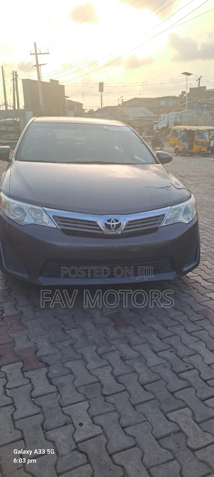 Toyota Camry LE 4dr Sedan (2.5L 4cyl 6A) 2013 Gray