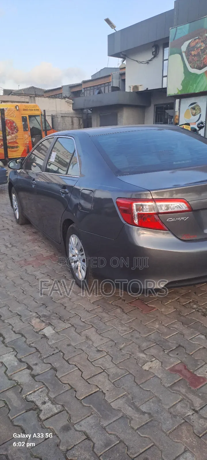 Toyota Camry LE 4dr Sedan (2.5L 4cyl 6A) 2013 Gray