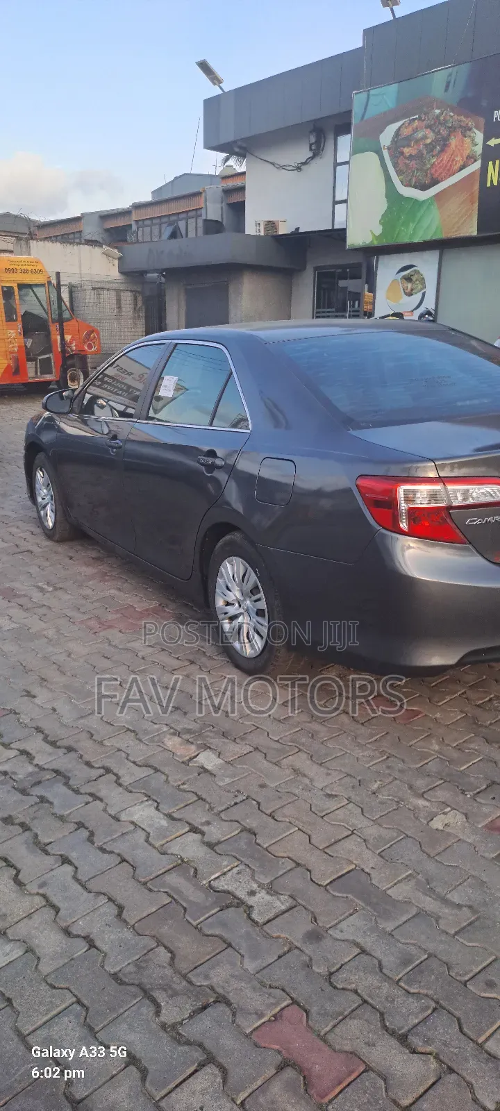 Toyota Camry LE 4dr Sedan (2.5L 4cyl 6A) 2013 Gray