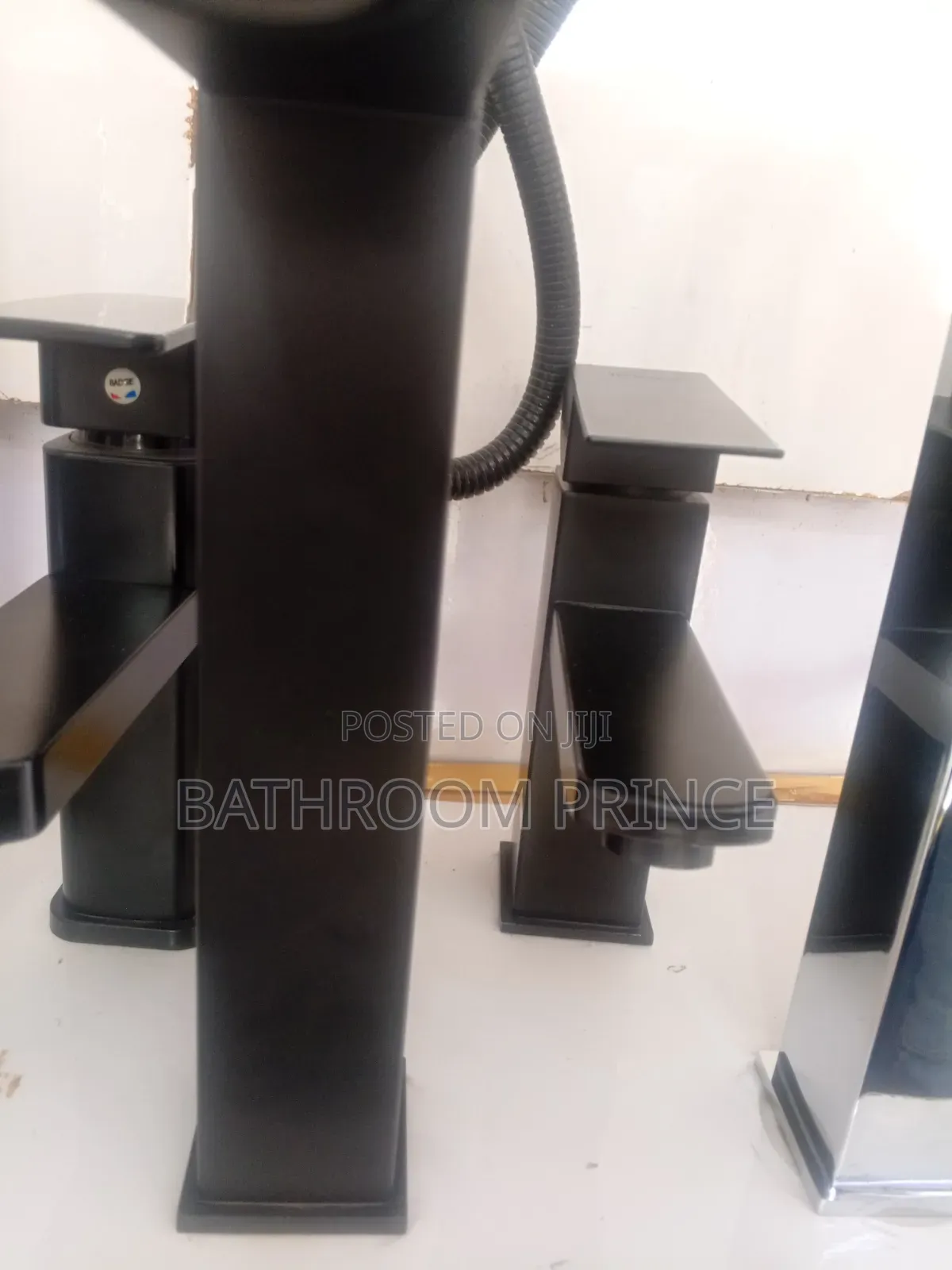 Square Black Hot and Cold Mixer Faucet
