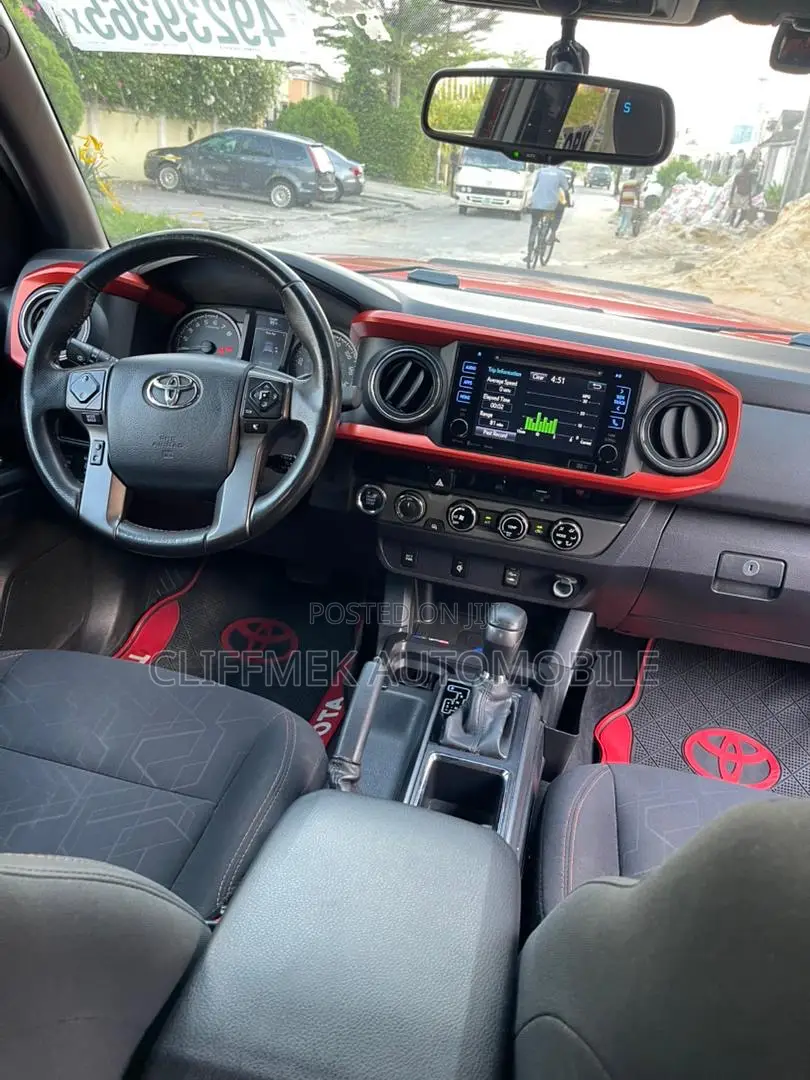 Toyota Tacoma TRD Sport 2018 Orange
