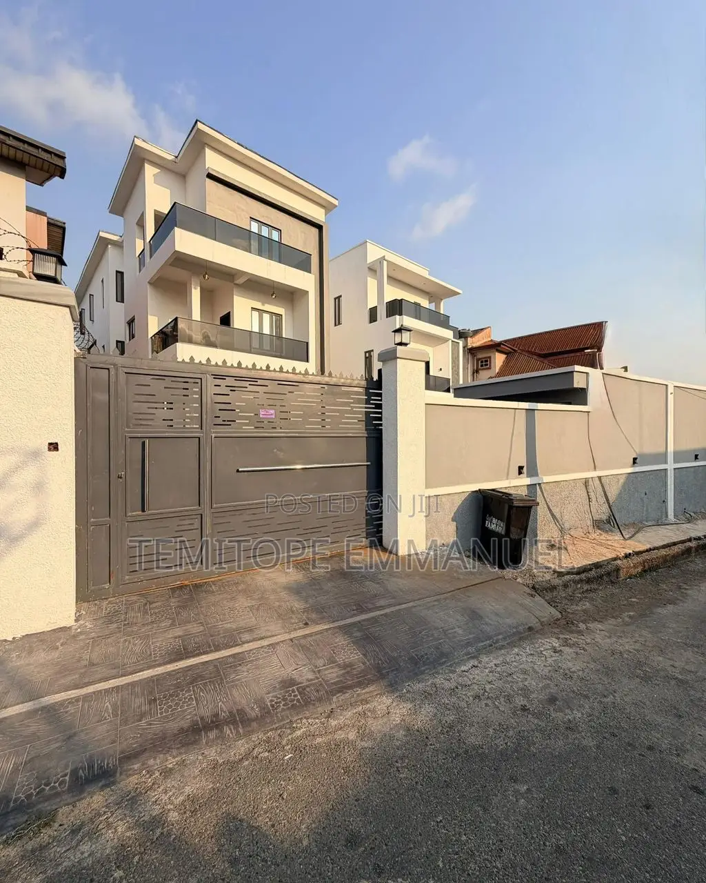 Furnished 5bdrm Duplex in GRA Phase 2 Shangisha for sale
