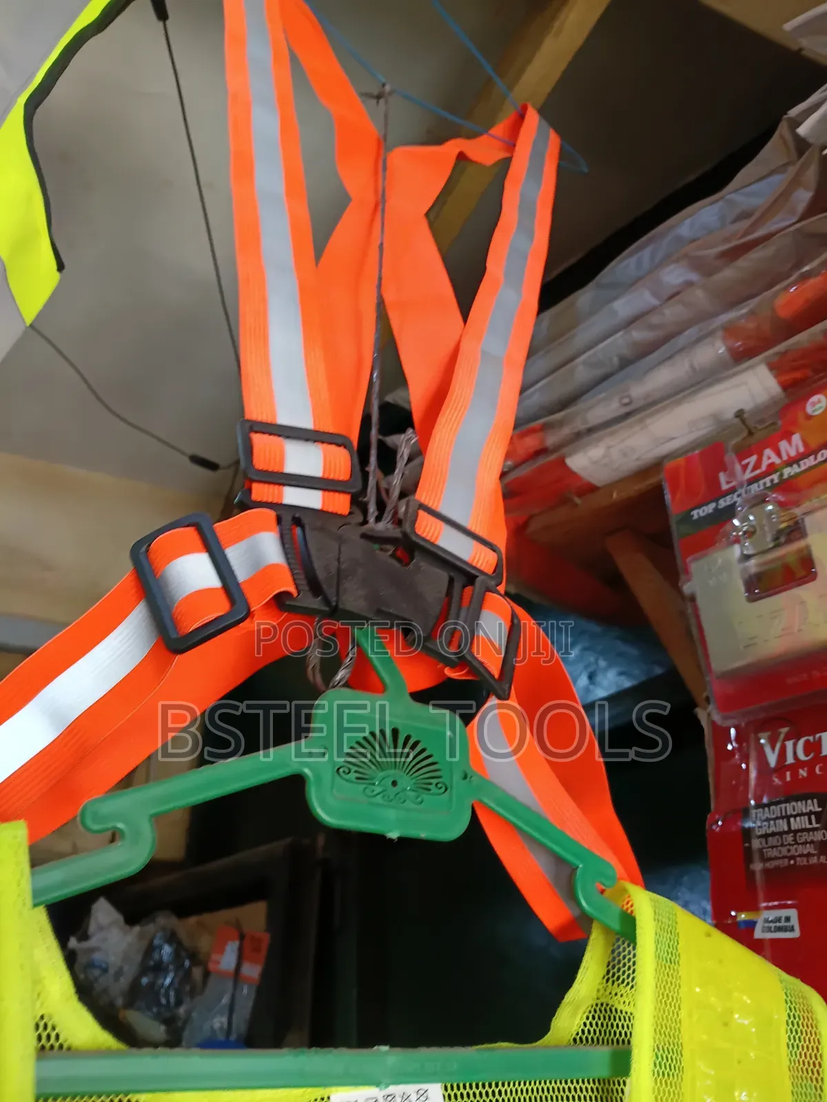 Durable Safety Belt / Harness – Industrial & Construction Use