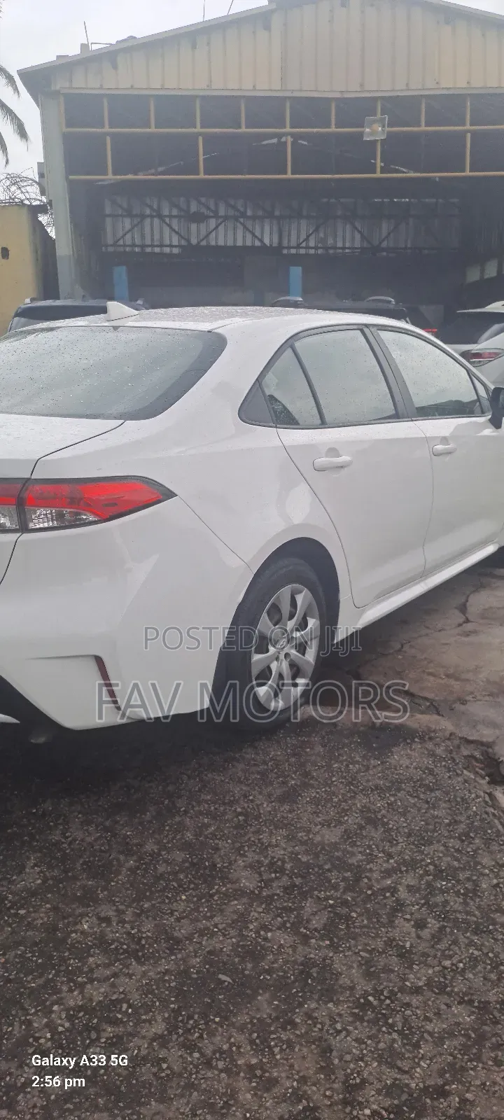 Toyota Corolla L 2021 White