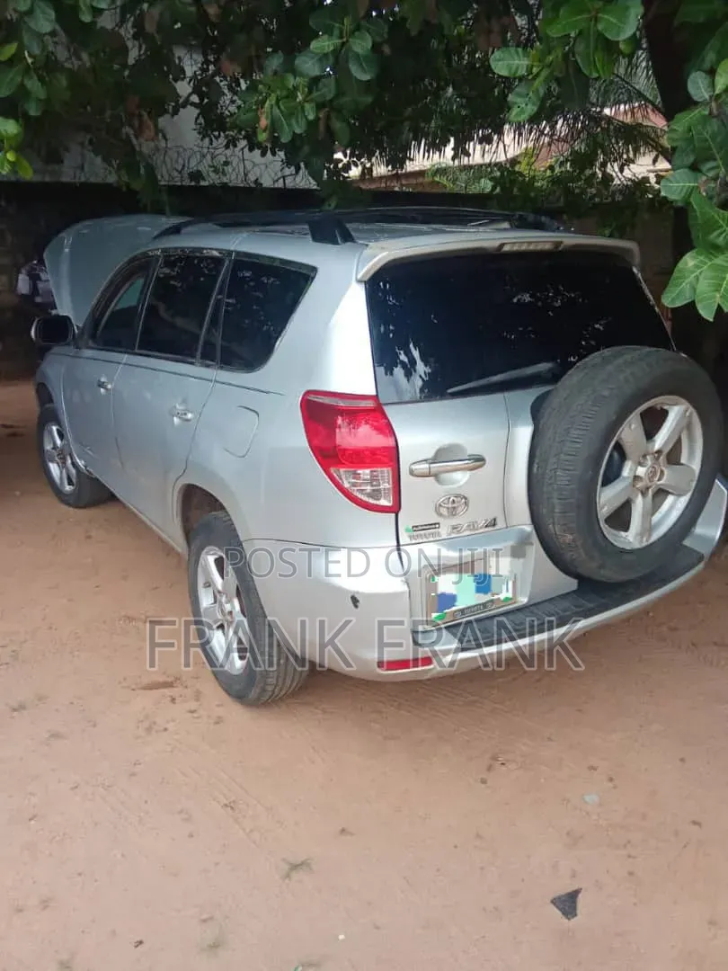 Toyota RAV4 2009 Silver