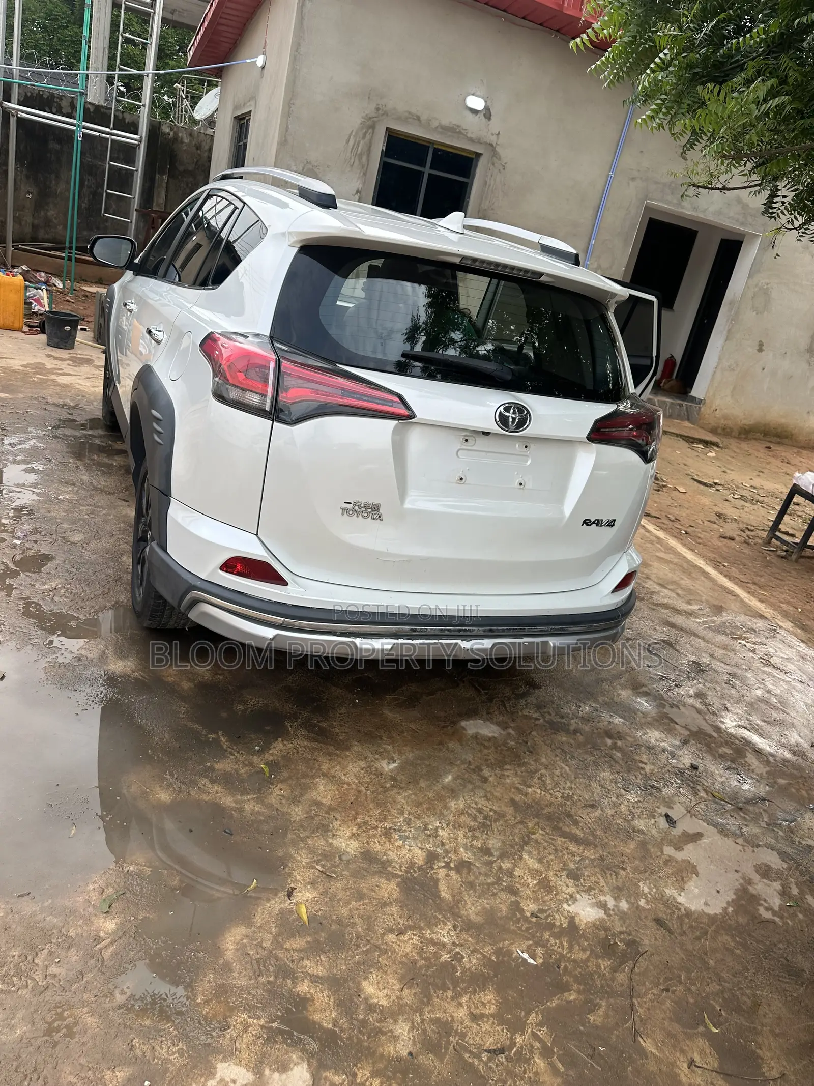 Toyota RAV4 2019 White