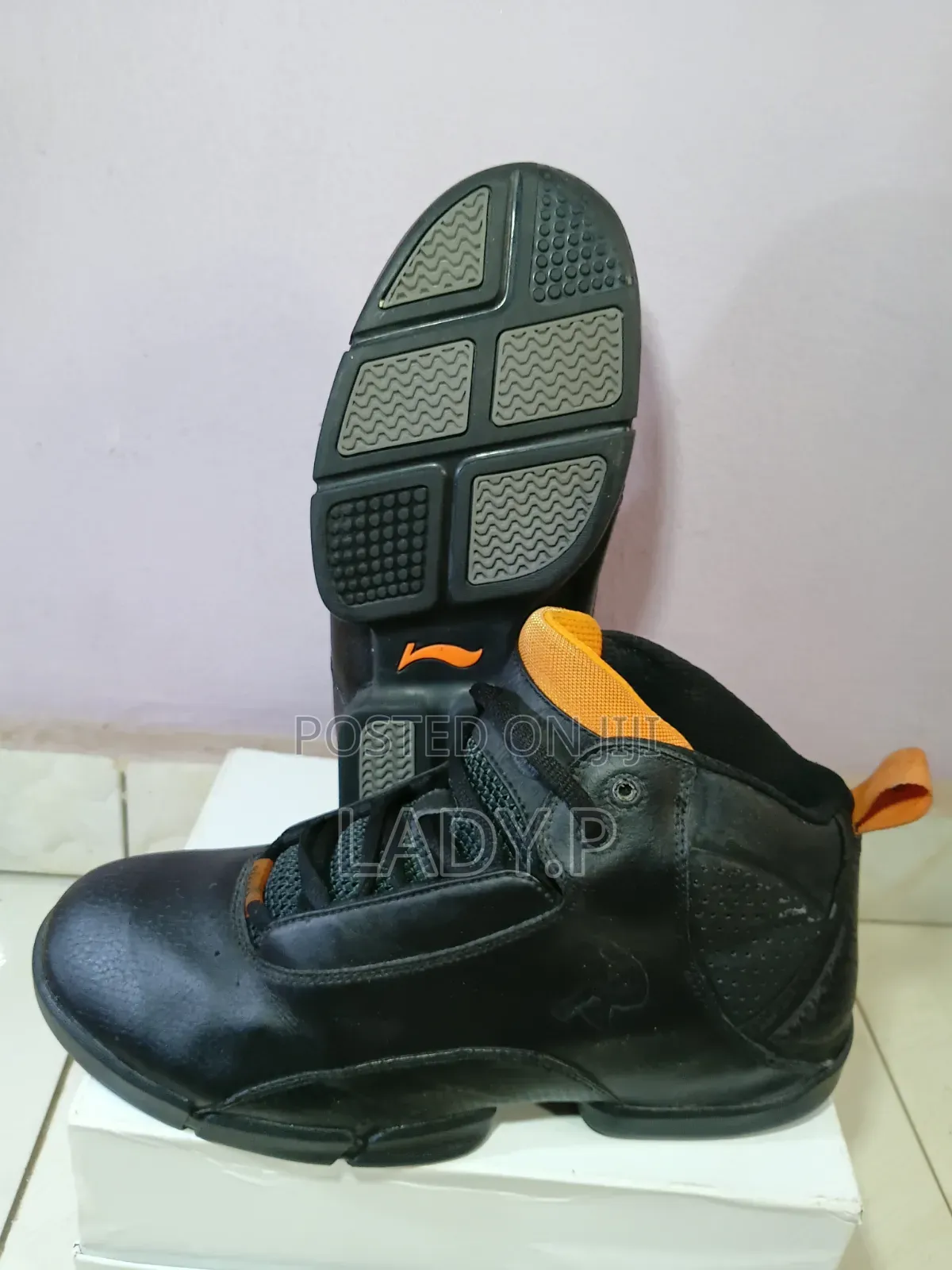 Mb-097e Basketball Shoes