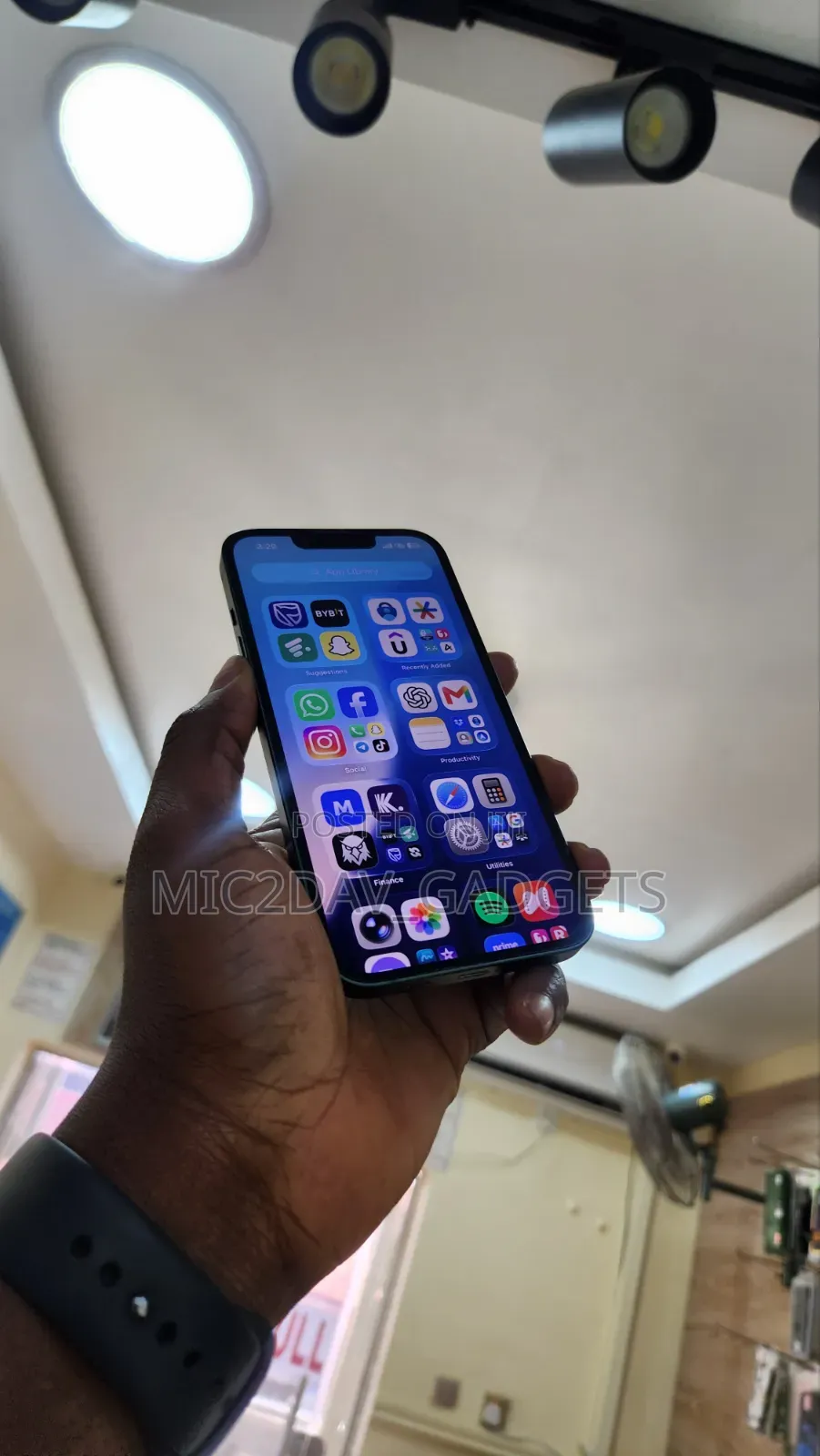 Apple iPhone 13 256 GB Green