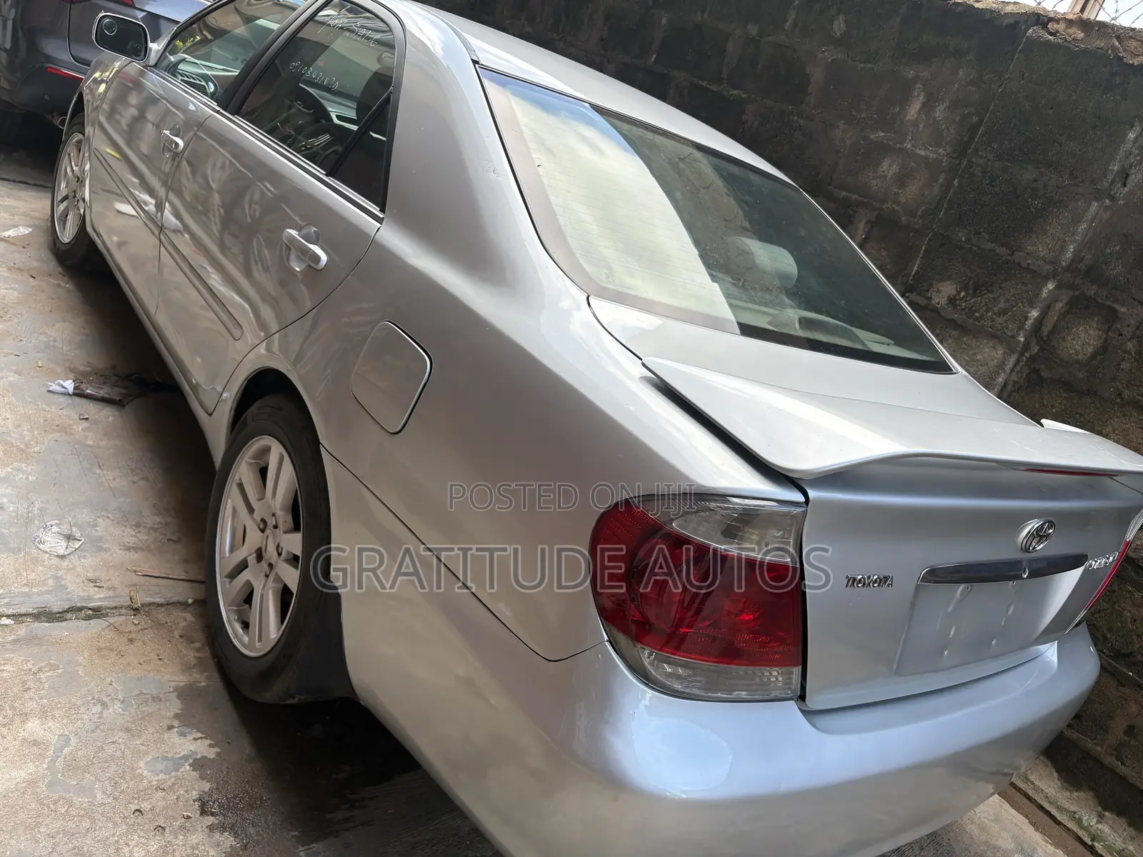 Toyota Camry LE 4dr Sedan (2.4L 4cyl 5A) 2005 Silver