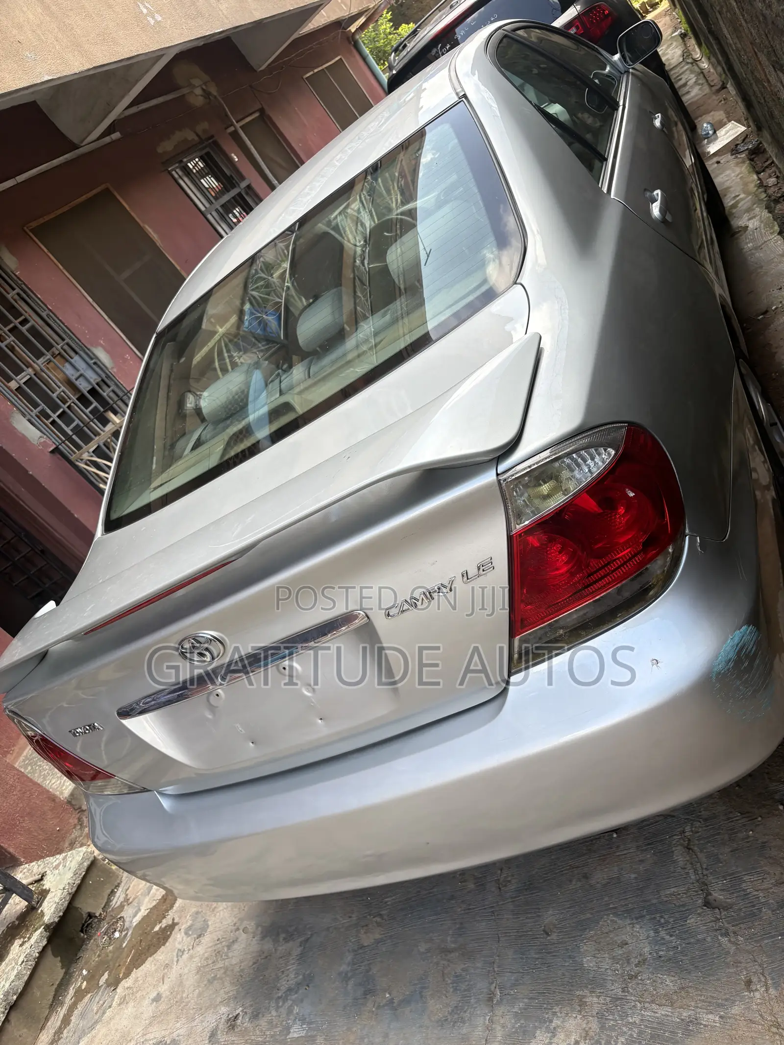 Toyota Camry LE 4dr Sedan (2.4L 4cyl 5A) 2005 Silver