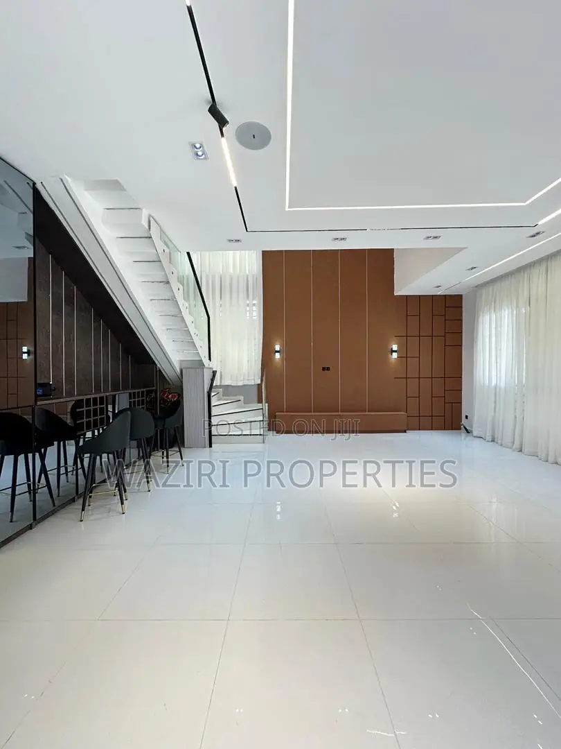 5bdrm House in Chevron for sale