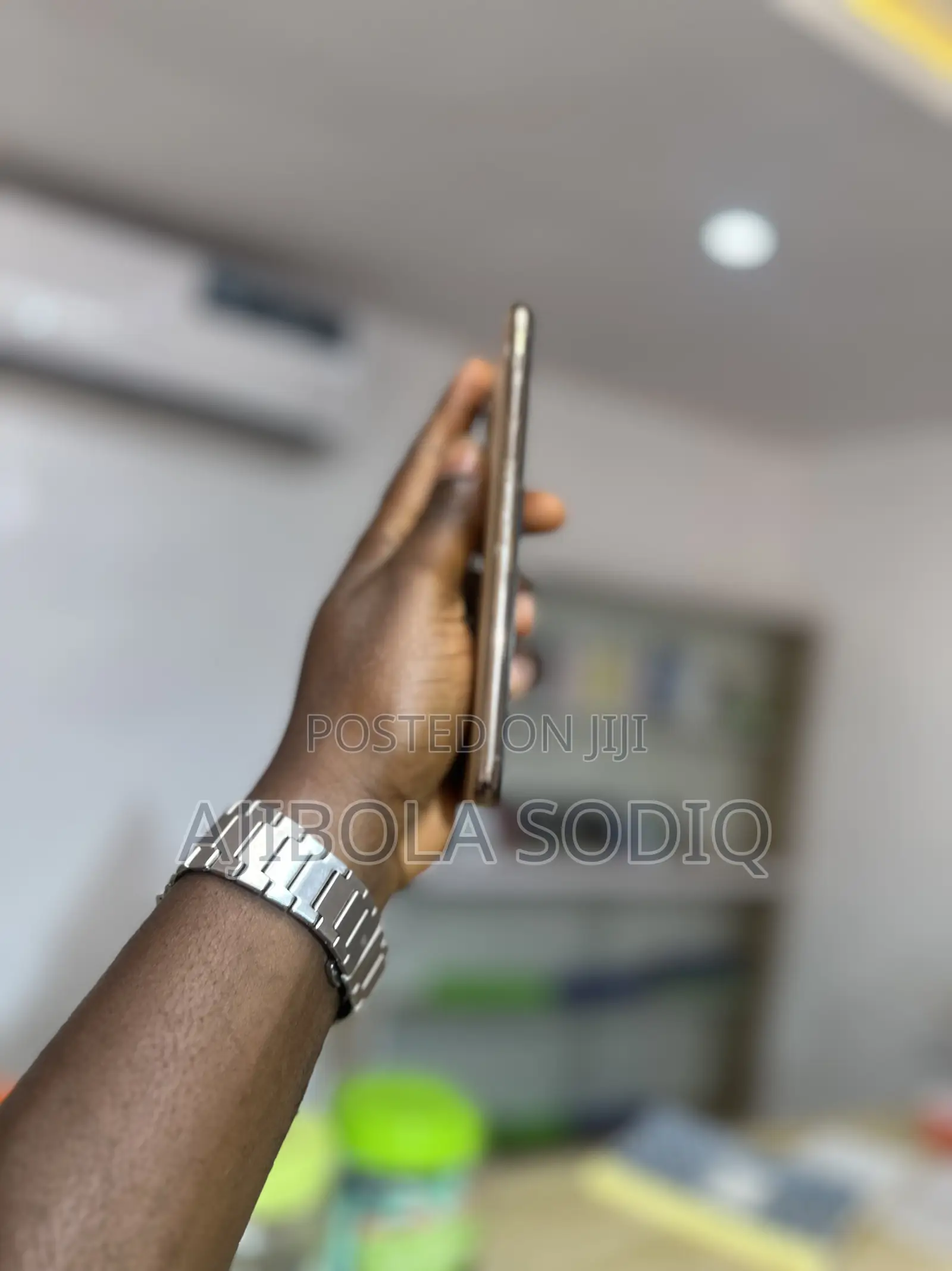 Apple iPhone 11 Pro Max 64 GB Gold