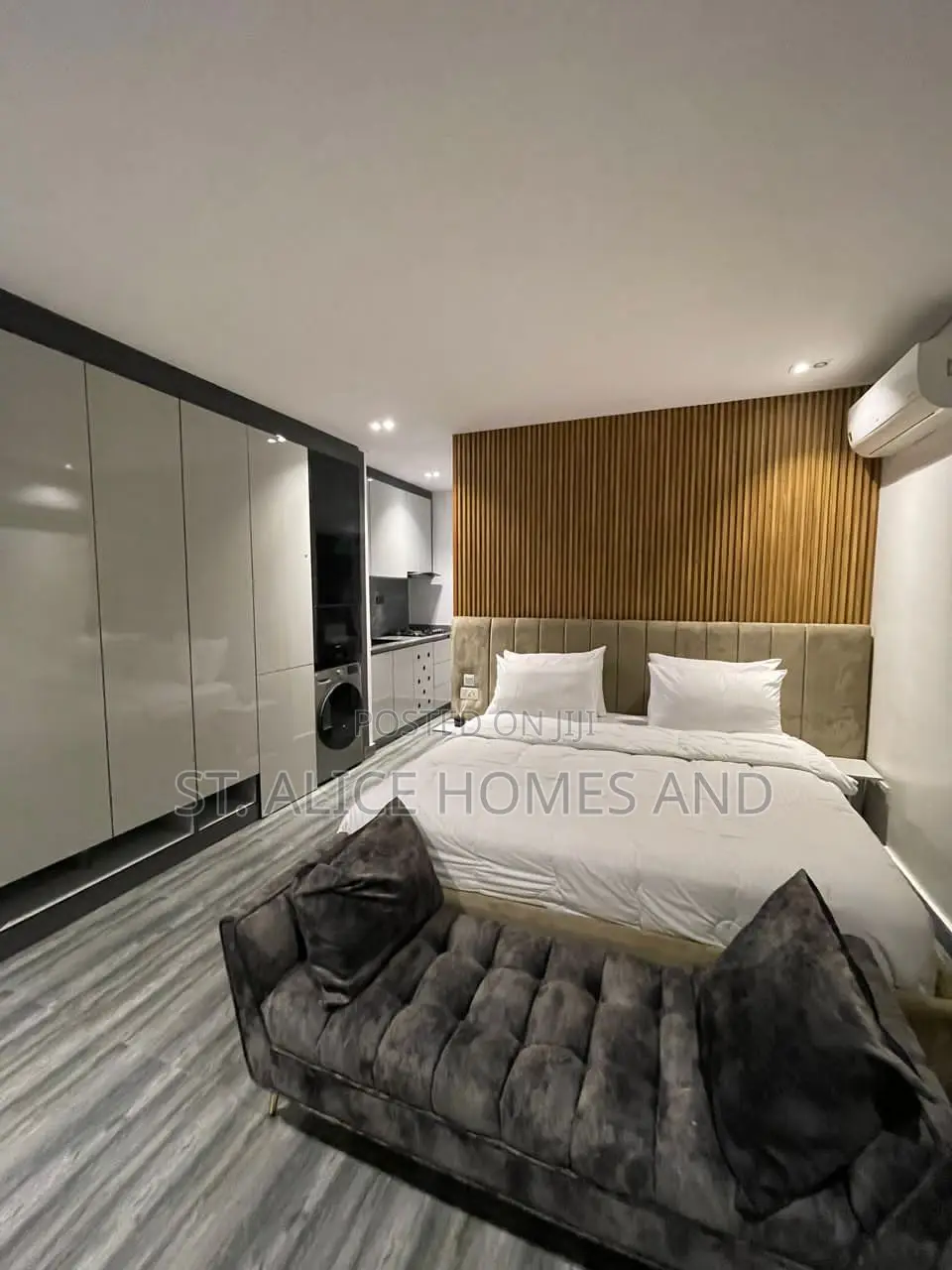 Advent Reign Studio Apartment, Onike, Yaba, Lagos