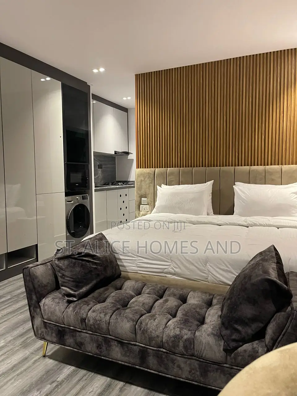 Advent Reign Studio Apartment, Onike, Yaba, Lagos