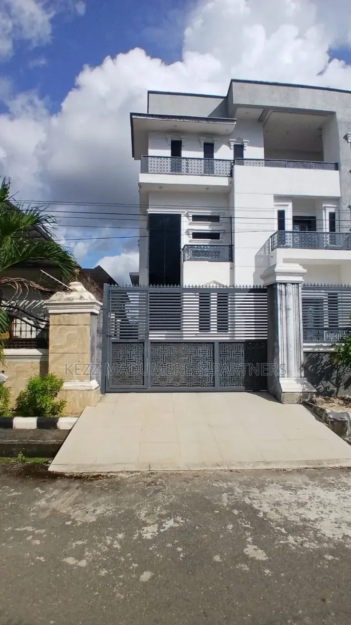 9bdrm Maisonette in Prestigious Udenwa for sale