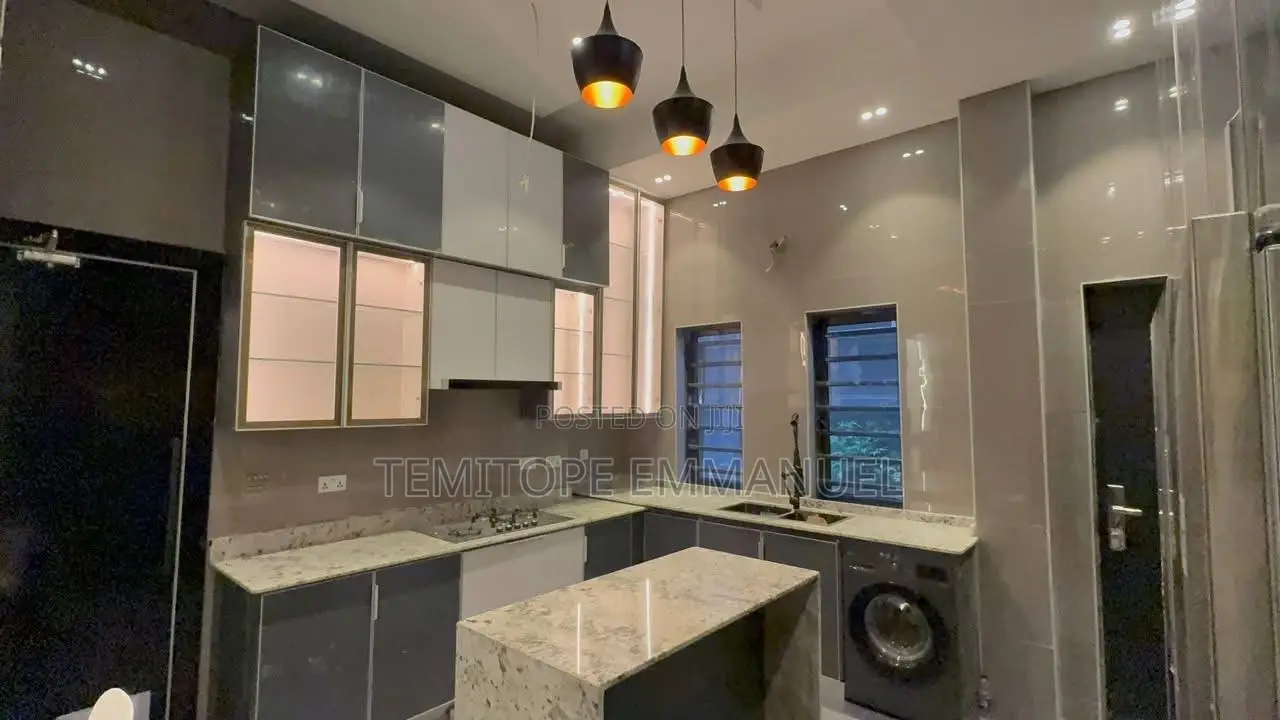 Furnished 5bdrm Duplex in Ikoyi for sale