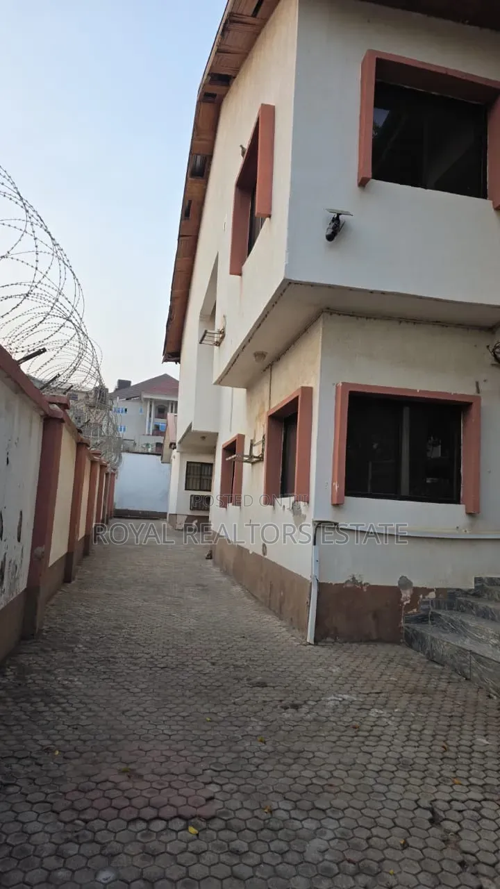 4bdrm Duplex in Zone 6 / Wuse for sale