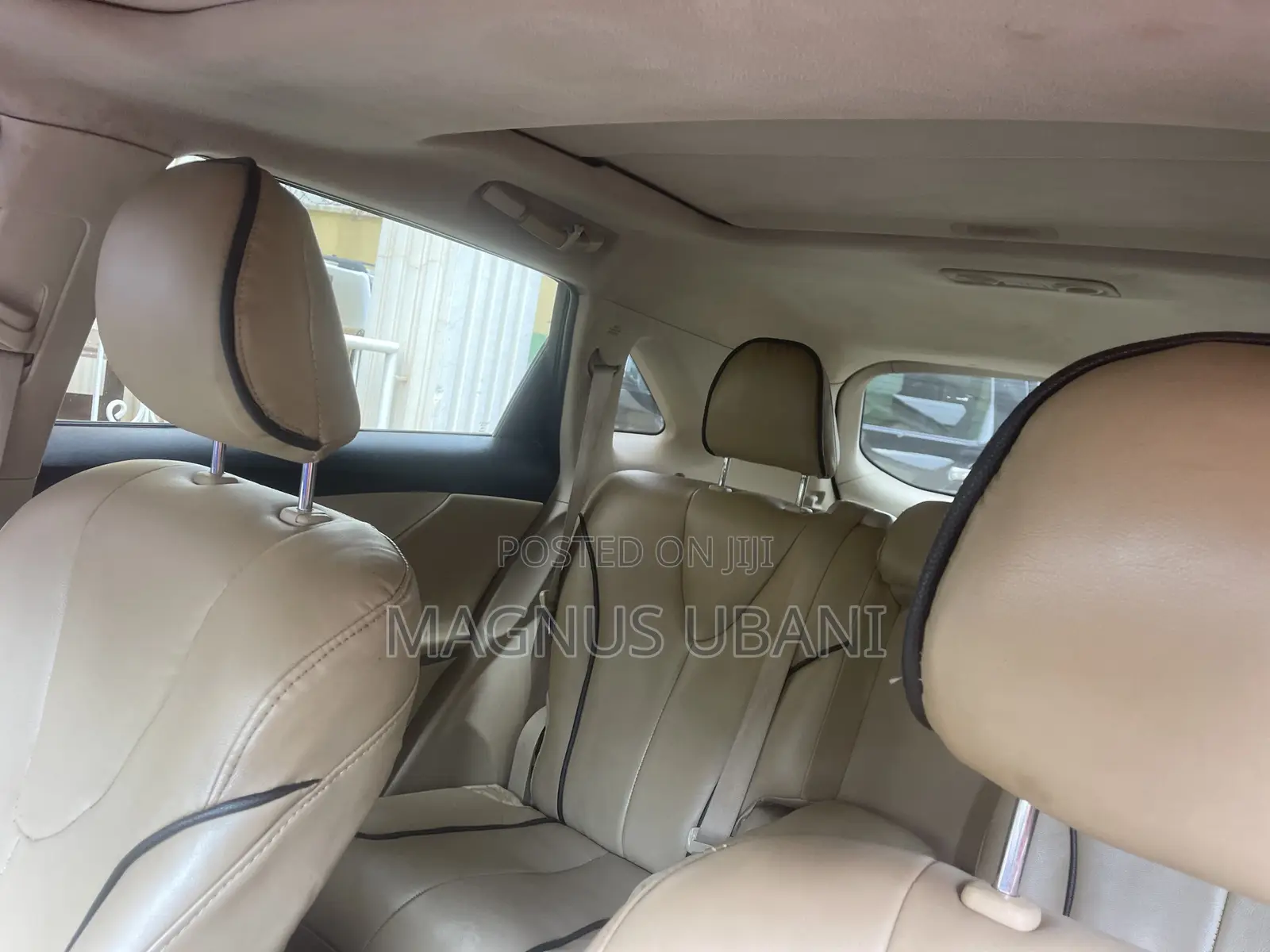 Toyota Venza LE 2011 Brown