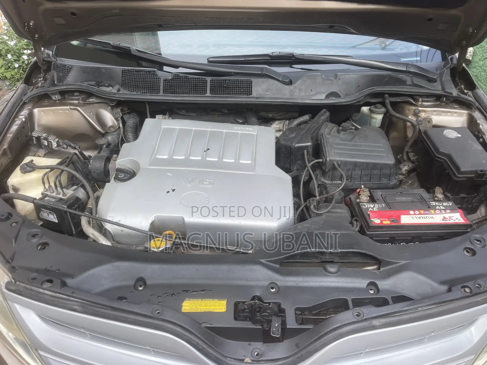 Toyota Venza LE 2011 Brown