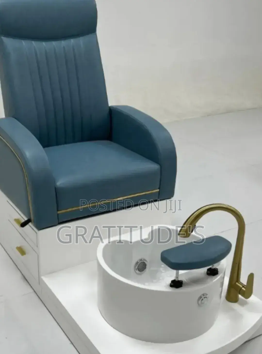 Classic Pedicure Chair