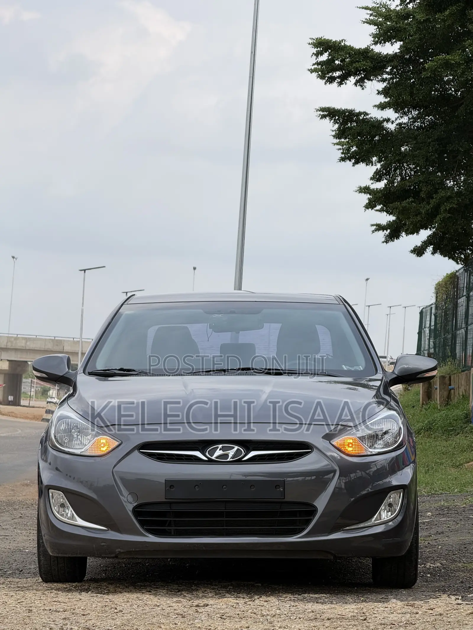 Hyundai Accent SE Automatic 2011 Gray