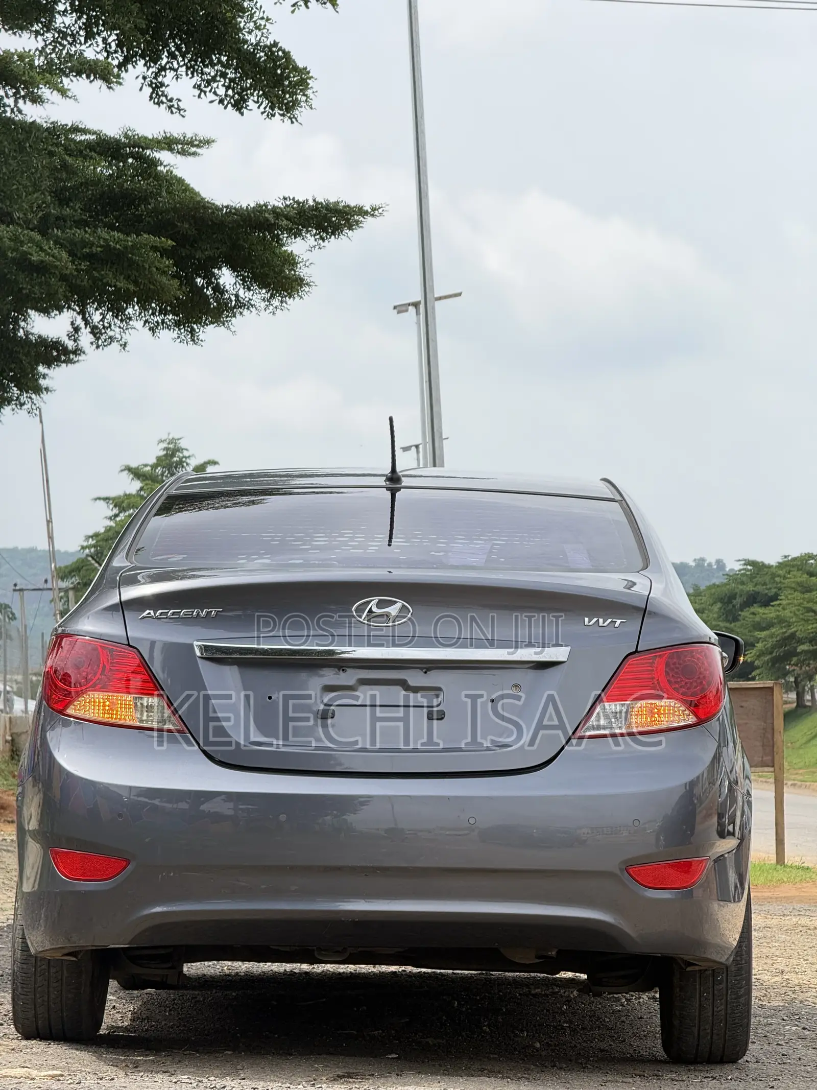 Hyundai Accent SE Automatic 2011 Gray
