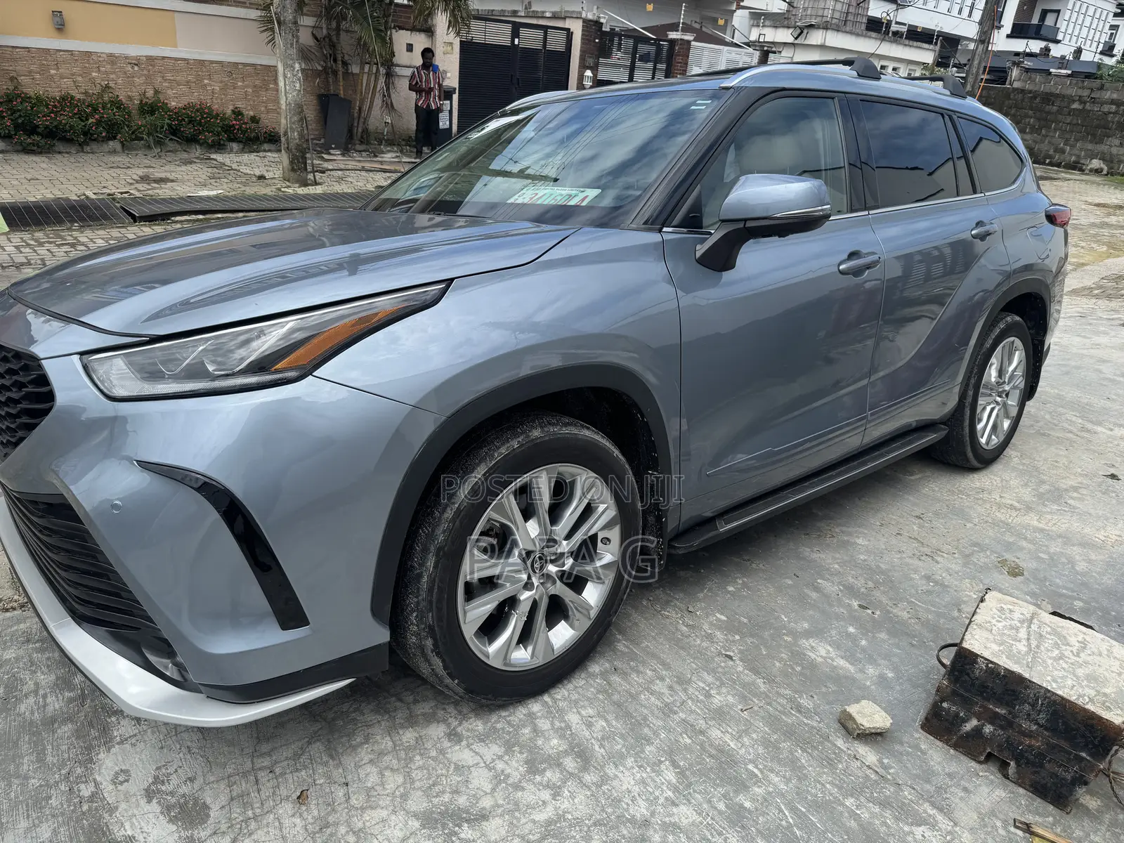 Toyota Highlander Limited AWD 2023 Blue