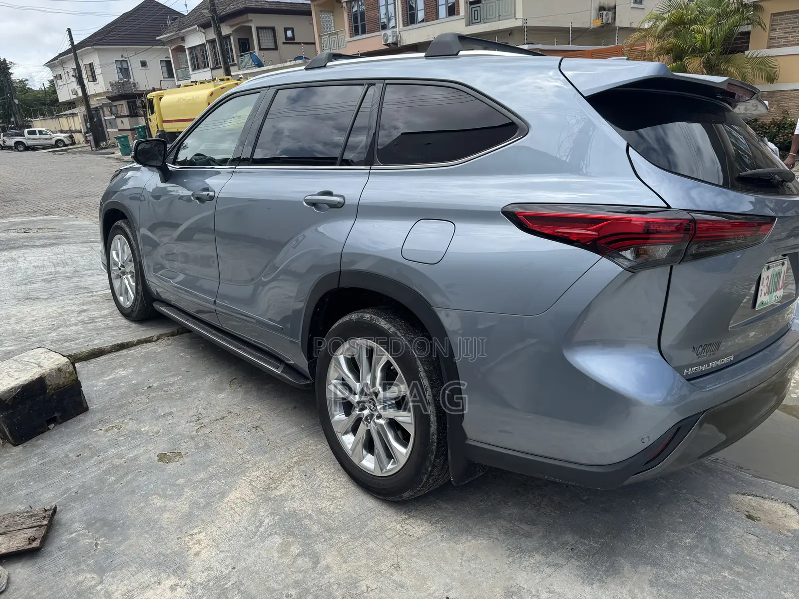 Toyota Highlander Limited AWD 2023 Blue