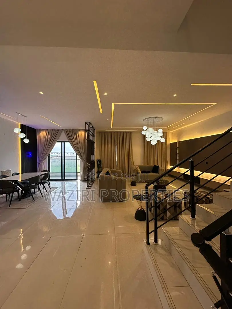 4bdrm House in Lekki Phase 1 for sale