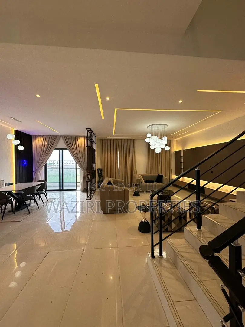 4bdrm House in Lekki Phase 1 for sale