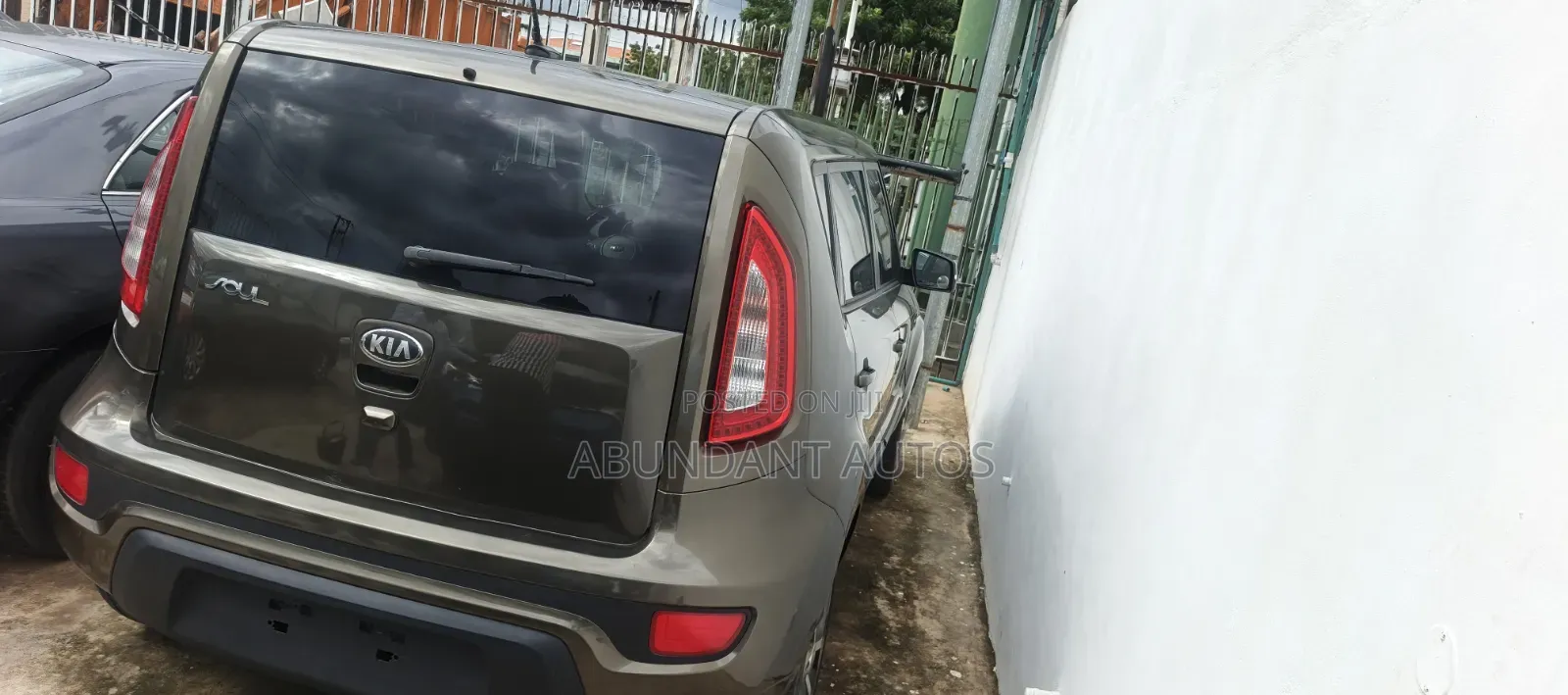 Kia Soul + 4dr Wagon (2.0L 4cyl 6A) 2014 Brown
