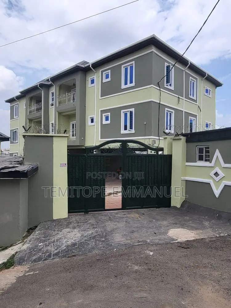 Furnished 3bdrm Apartment in Oregun for rent