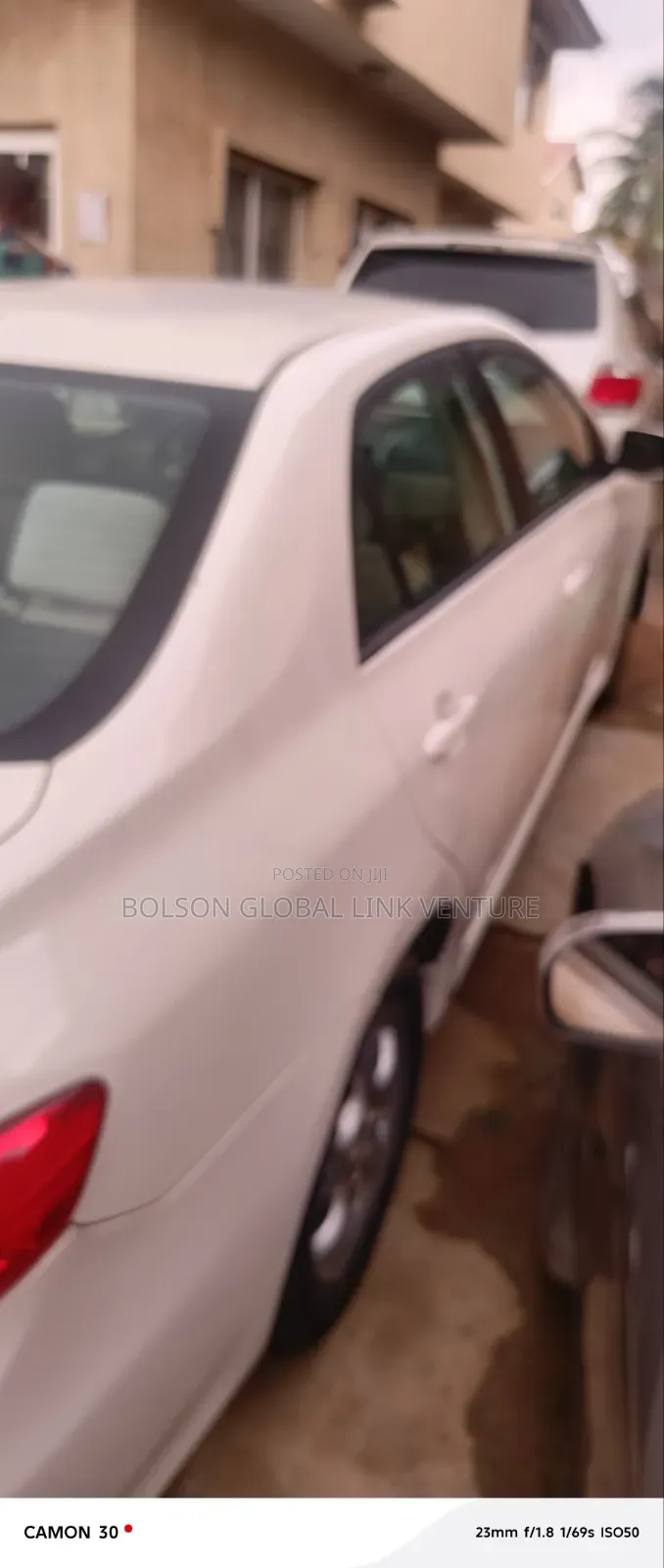 Toyota Corolla LE 4dr Sedan (1.8L 4cyl 4A) 2011 White