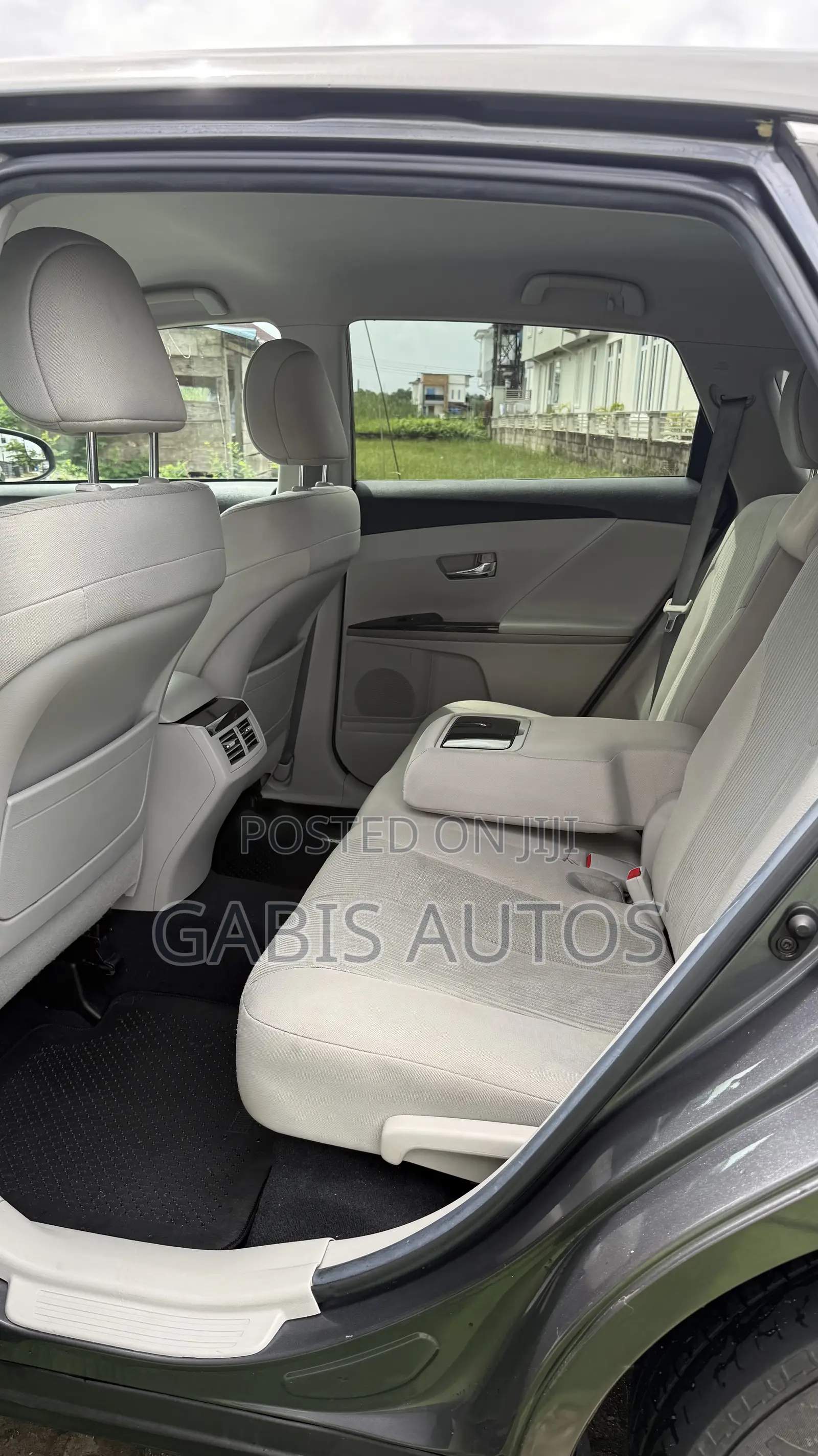 Toyota Venza LE 2013 Gray