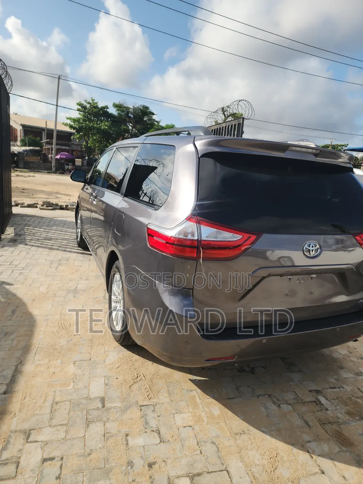 Toyota Sienna 2015 Gray