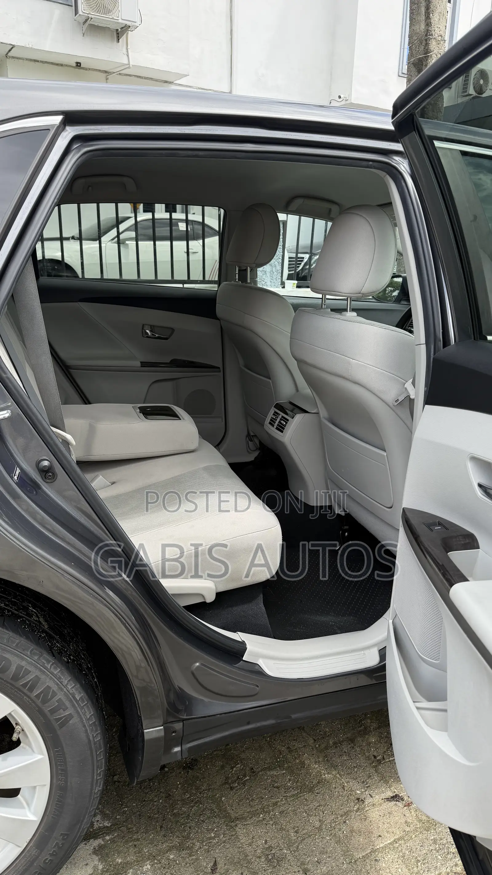 Toyota Venza LE 2013 Gray