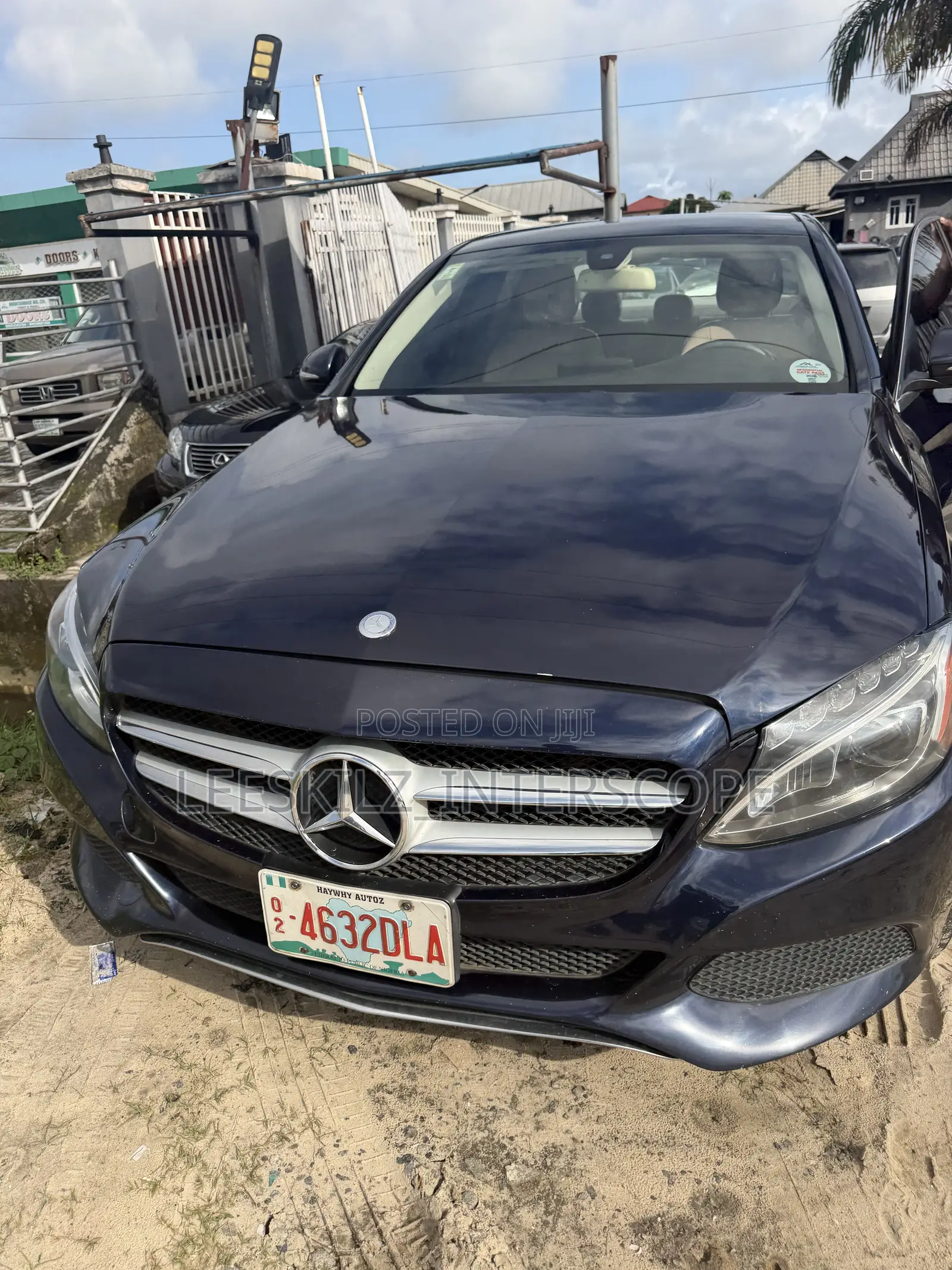 Mercedes-Benz C300 2013 Blue