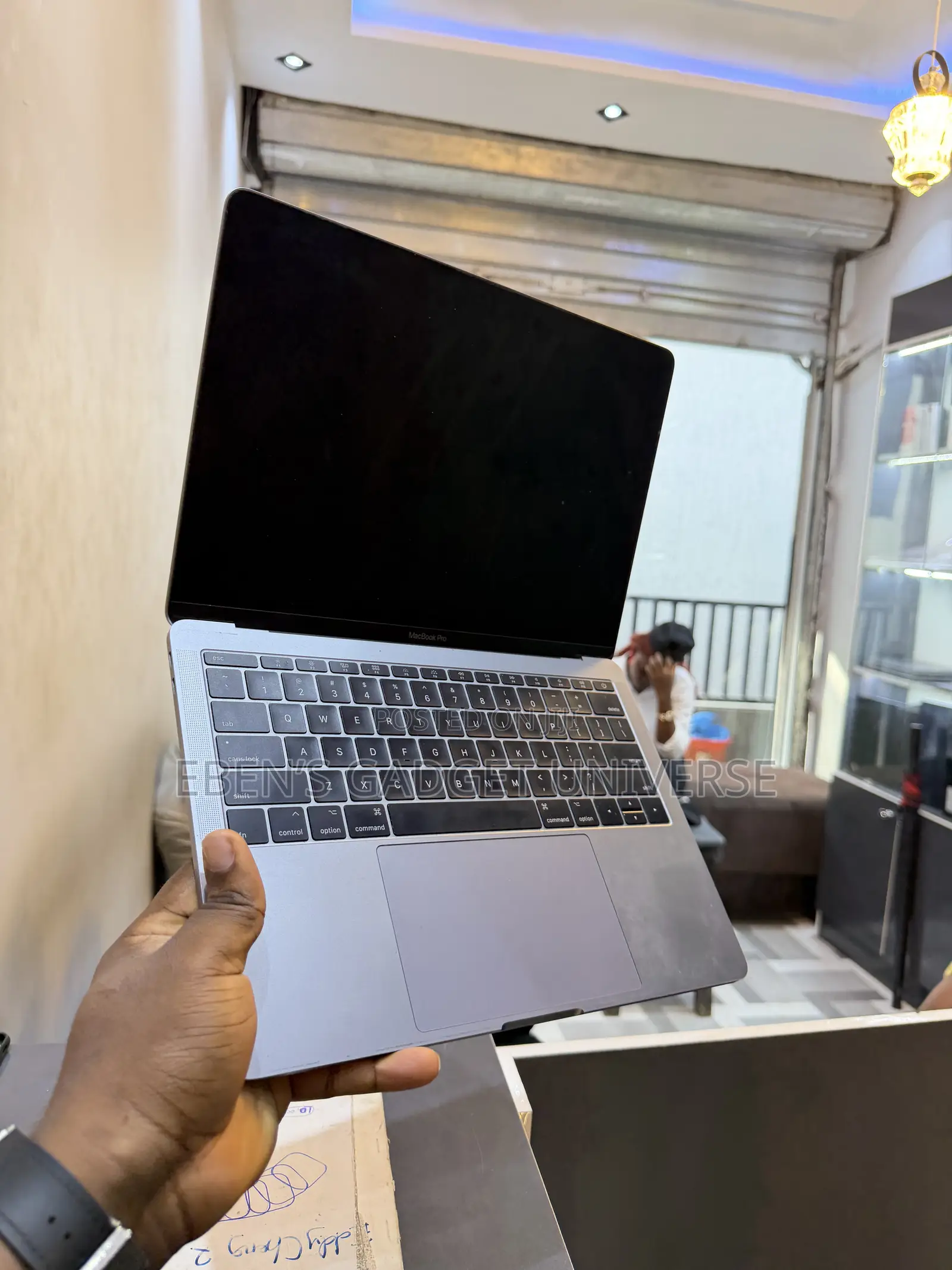 Laptop Apple MacBook Pro 2017 8GB Intel Core i5 SSD 256GB