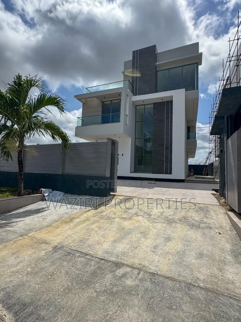 5bdrm House in Ikoyi for sale