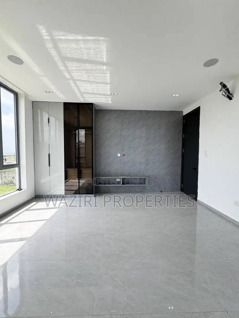 5bdrm House in Ikoyi for sale