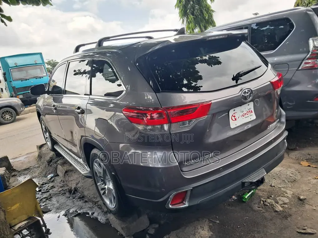 Toyota Highlander 2015 Gray