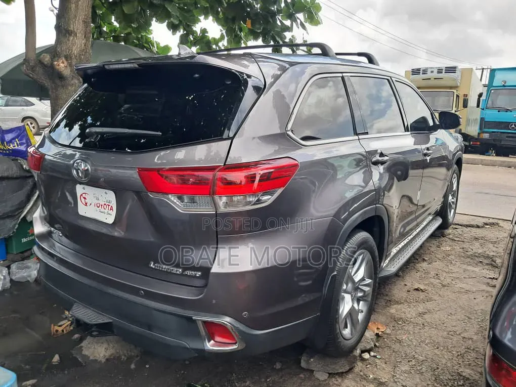 Toyota Highlander 2015 Gray