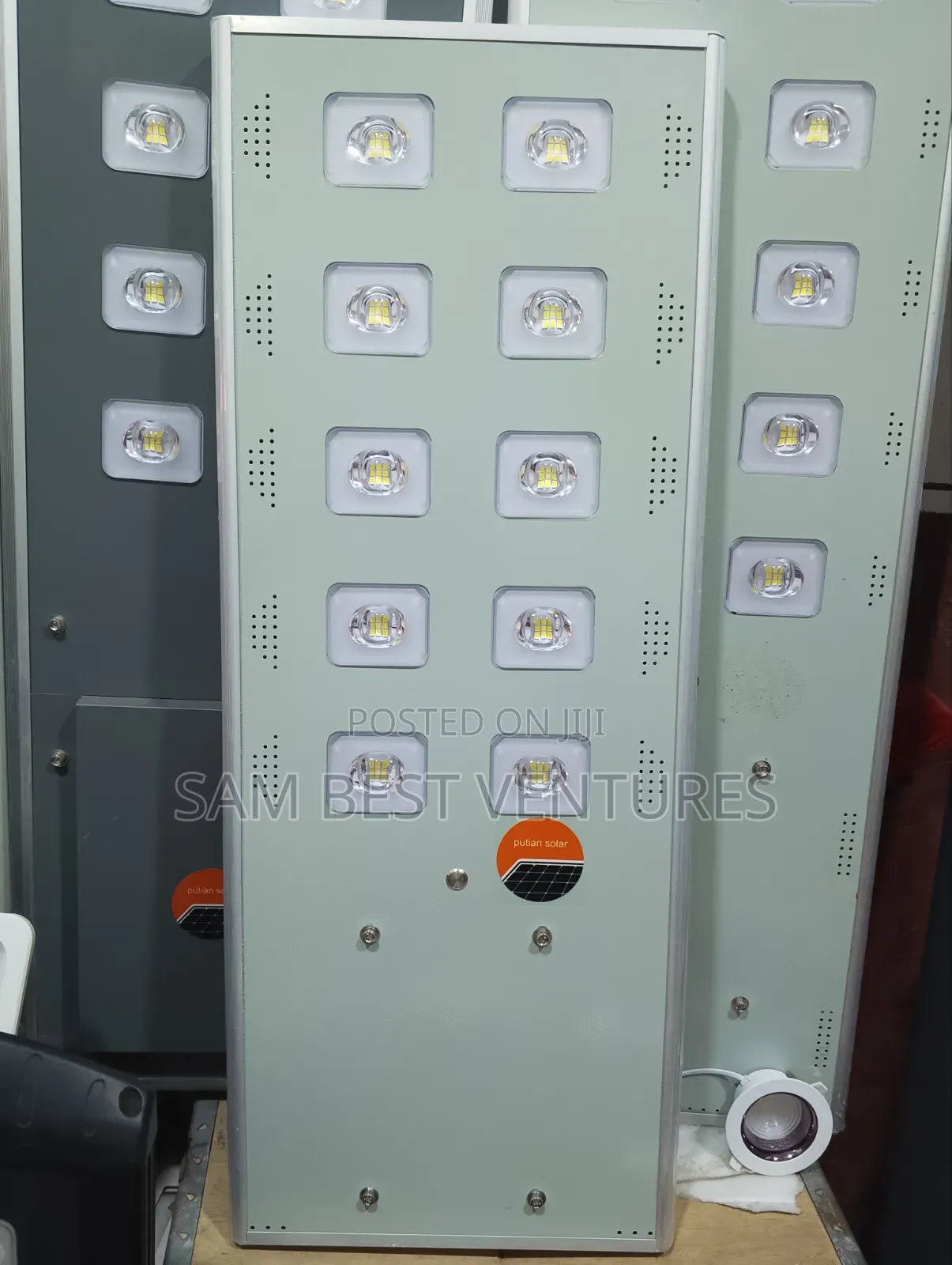 8 Eyes Putin Solar Industry Light