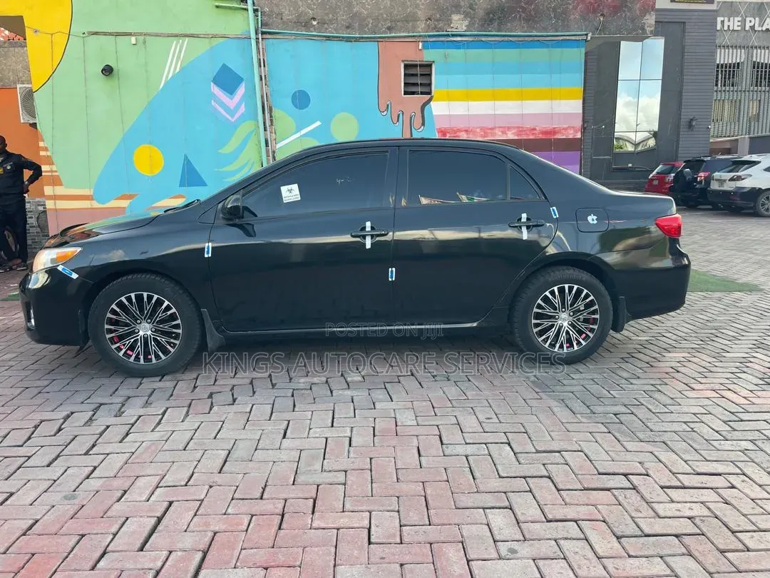 Toyota Corolla 2011 Black